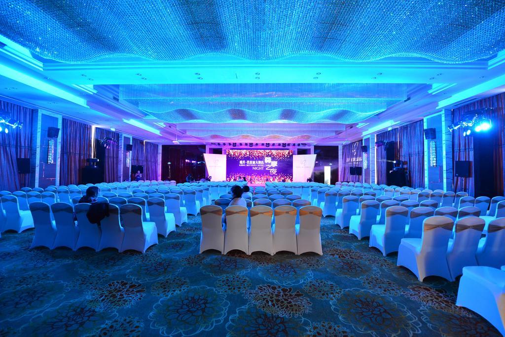 Chengdu Rising Butterfly Hotel Екстер'єр фото
