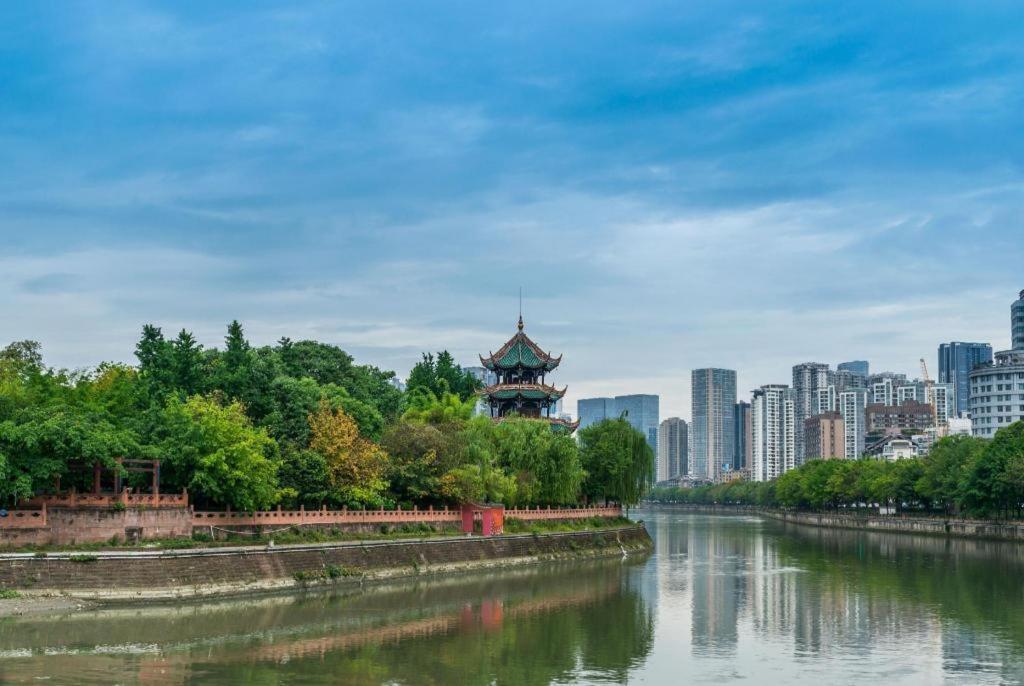 Chengdu Rising Butterfly Hotel Екстер'єр фото