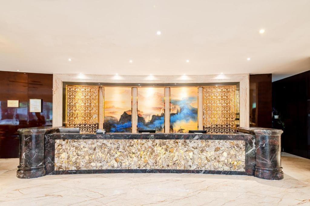 Chengdu Rising Butterfly Hotel Екстер'єр фото