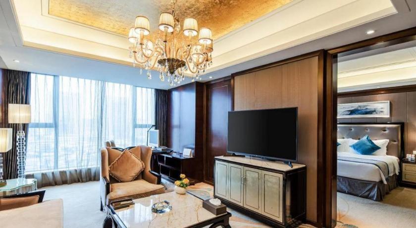 Chengdu Rising Butterfly Hotel Екстер'єр фото