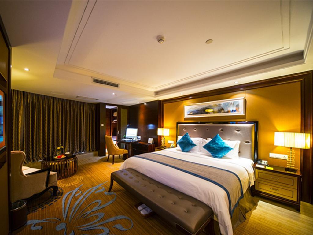Chengdu Rising Butterfly Hotel Екстер'єр фото