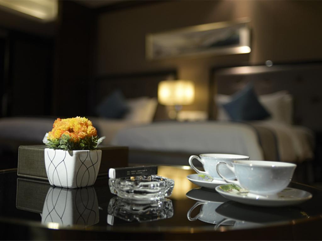 Chengdu Rising Butterfly Hotel Екстер'єр фото
