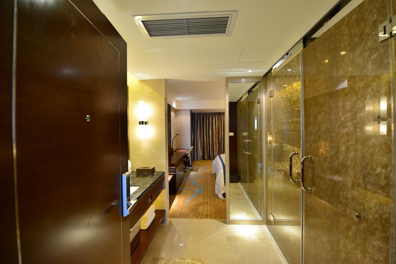 Chengdu Rising Butterfly Hotel Екстер'єр фото